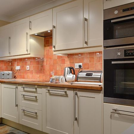 Three Rivers Cottage Pontneddfechan Ngoại thất bức ảnh
